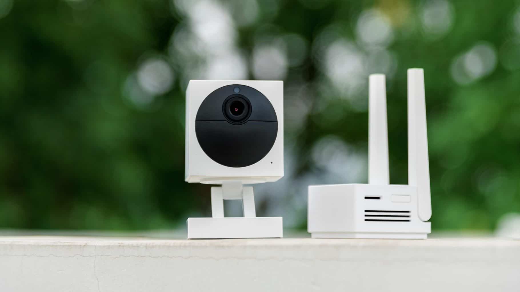 How to Charge Wyze Outdoor Camera rr
