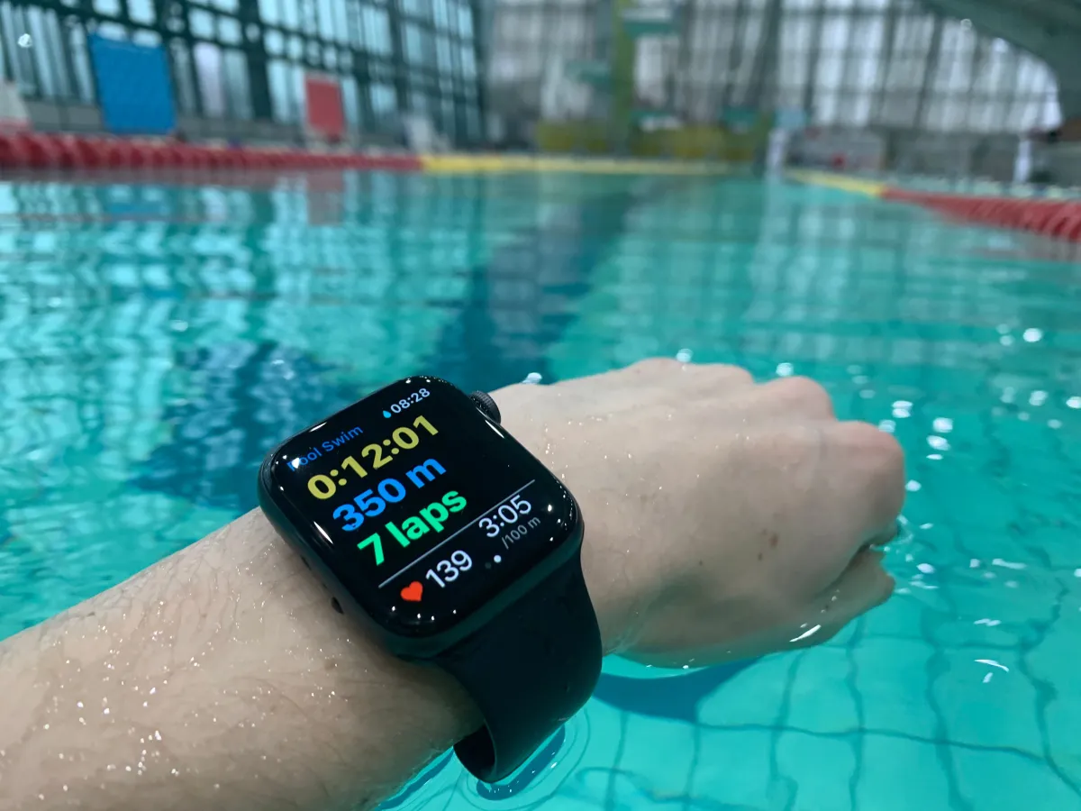 Can I Wear my Fitbit in The Pool